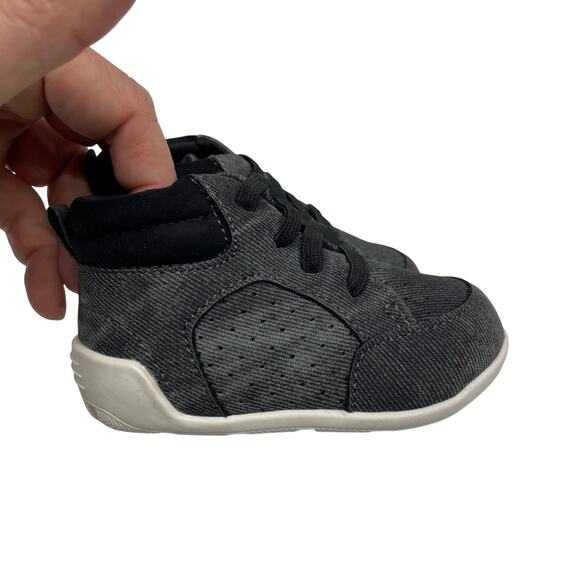 NWT Baby Deer Size 3 Gray High Top Lace Up Sneaker - Picture 1 of 4